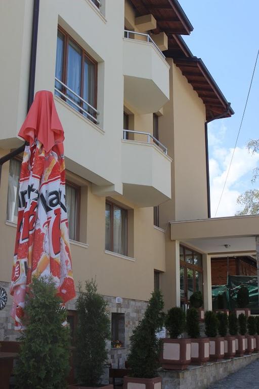 Family Hotel Relaxa Sapareva Banya Εξωτερικό φωτογραφία